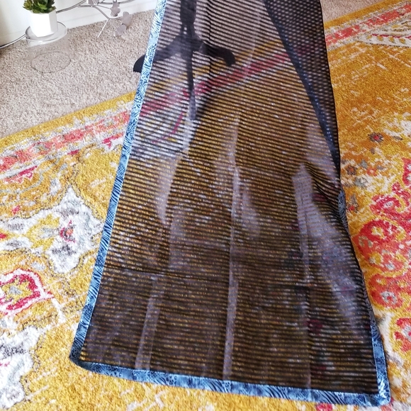 Mirror embroidered muslin silk salwar kameez - Picture 6 of 6